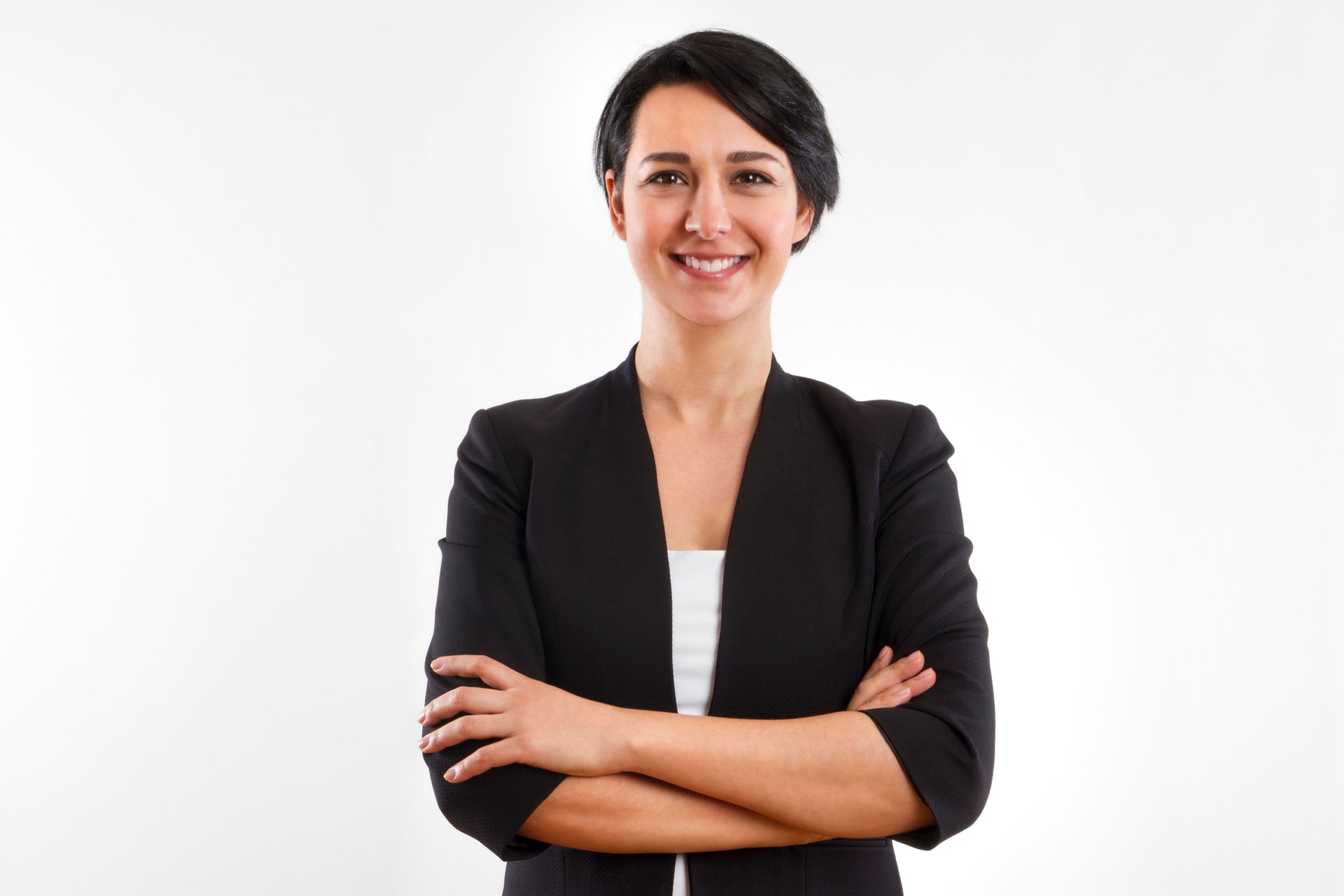 The breast implant procedure typically takes between one and two hours. It is performed under general anesthesia, and patients can usually go home the same day. Recovery time varies, but most individuals can return to light activities within a few days and resume normal routines within a few weeks.
